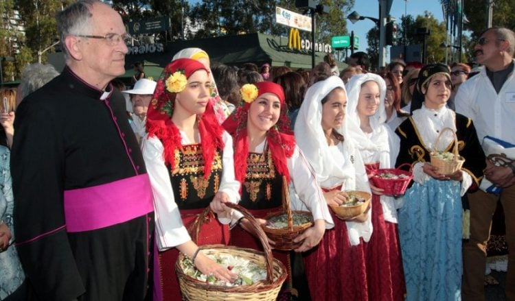 ​Συγκλονισμένος από την πίστη των Ελλήνων ο διάκονος που έφερε το λείψανο της Αγίας Βαρβάρας