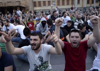 Μεγάλη αντικυβερνητική διαδήλωση στα Σκόπια