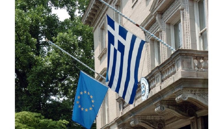 Η κυβέρνηση ζητά και τα αποθεματικά των πρεσβειών!