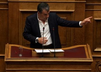 Θεοδωράκης: Λέμε «ναι» αλλά δεν μπαίνουμε στην κυβέρνηση