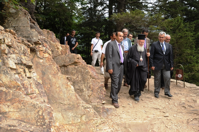 Χαρακόπουλος: Όχι στη γενοκτονία της μνήμης!