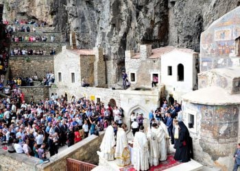 Εορταστικές εκδηλώσεις Δεκαπενταύγουστου στην Παναγία Σουμελά Βερμίου - Cover Image