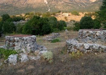 Καταρρέουν τα ιστορικά πηγάδια στο Σούλι