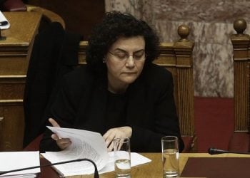 Μίνι φορολογικό φέρνει η Βαλαβάνη στη Βουλή