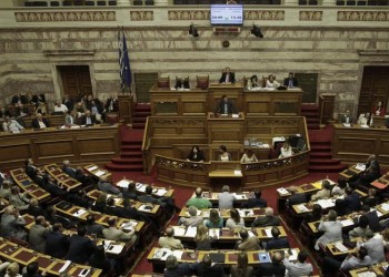 Βουλή: Πέρασε η συμφωνία αλλά η κυβέρνηση έχασε τη δεδηλωμένη