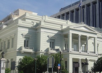 ΥΠΕΞ: Αποτροπιασμός για την ειδεχθή τρομοκρατική επίθεση στο Παρίσι