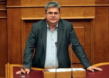 «Όχι» ψηφίζουν οι τρεις μειονοτικοί βουλευτές