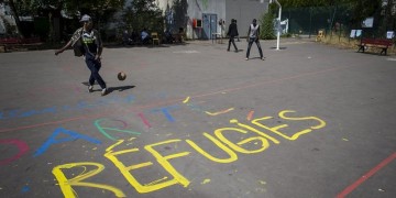 Απωθήσεις και επεισόδια στη σήραγγα της Μάγχης