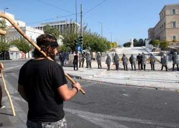 Φορολογία αγροτών, έκτακτη εισφορά και ενοίκια πάνε στο 2016