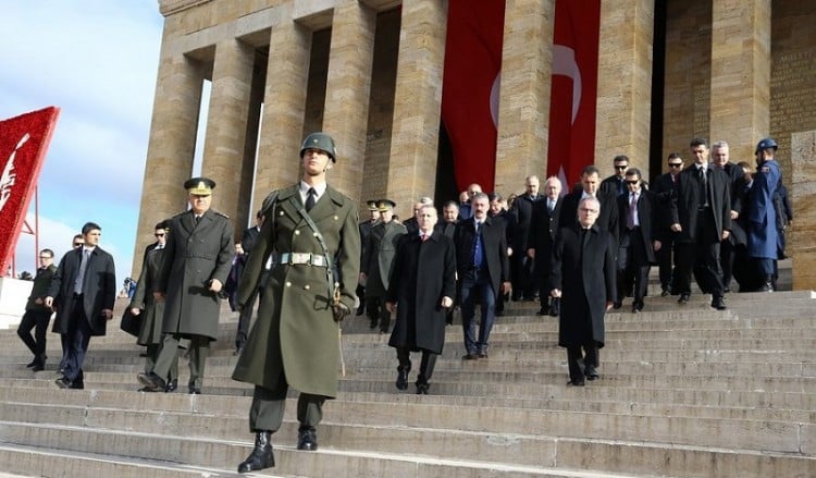 Τυφλό τρομοκρατικό χτύπημα στο διεθνές αεροδρόμιο Ατατούρκ της Κωνσταντινούπολης (φωτο, βίντεο)