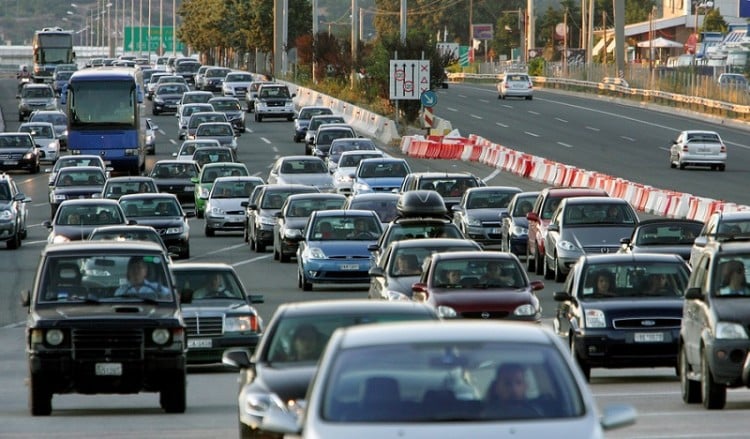 Μαζική φυγή των εκδρομέων του Πάσχα