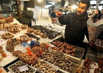 Φθηνότερο φέτος, αλλά ακριβό το σαρακοστιανό τραπέζι