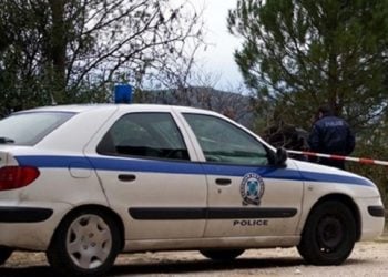 Επίθεση με τσεκούρι στη ΔΟΥ Κοζάνης – Τρεις τραυματίες 3