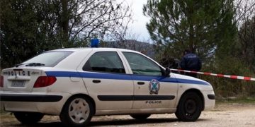 Επίθεση με τσεκούρι στη ΔΟΥ Κοζάνης – Τρεις τραυματίες 3