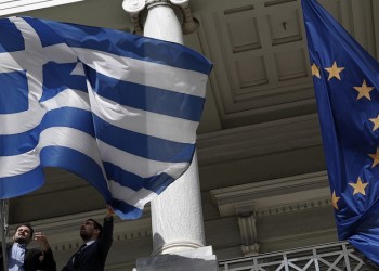 Μας ψεκάζουν και μας κρύβουν το φάρμακο που θεραπεύει τον καρκίνο – Τι αποκαλύπτει έρευνα για τους Έλληνες το 2018