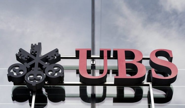 Ο τραπεζικός γίγαντας UBS δικάζεται για φορολογική απάτη