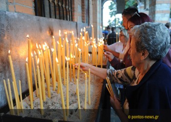 Ευλάβεια και κατάνυξη στην Παναγία Σουμελά Βερμίου (φωτο, βίντεο)