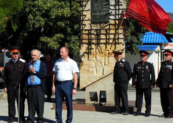 Μνημόσυνο για τα θύματα των σταλινικών διώξεων στο ελληνικό χωριό Καμπαρντίνκα της Ρωσίας