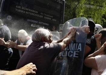 Κατεβαίνουν από το τρένο ένας-ένας εκείνοι που πίστεψαν τον Αλέξη Τσίπρα