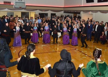 Ποντιακό τσουνάμι στη Φιλαδέλφεια των ΗΠΑ χάρη στους «Ακρίτες» (φωτο, βίντεο)