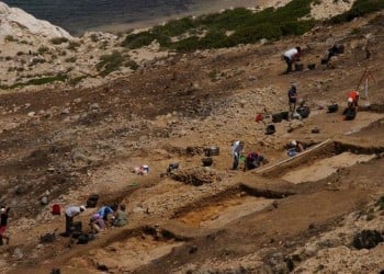 Κέρος και Δασκαλιό ενώνονταν με αρχαία σκάλα πάνω από το Αιγαίο