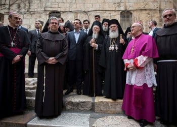 Μάχη για την επανατοποθέτηση του Σταυρού στον Πανάγιο Τάφο