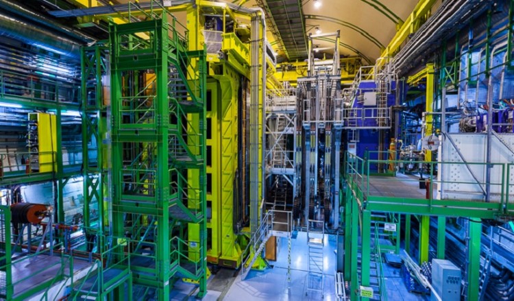 Νέα στοιχεία από το πείραμα LHCb του CERN