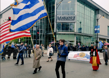 Πλημμύρισε με ευζώνους και ελληνικές σημαίες το Σικάγο (φωτο) - Media Gallery