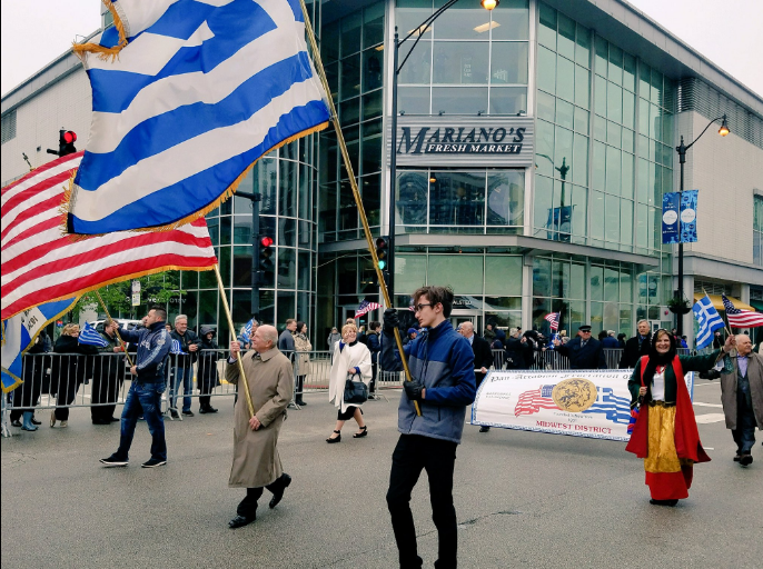 Πλημμύρισε με ευζώνους και ελληνικές σημαίες το Σικάγο (φωτο) - Media Gallery