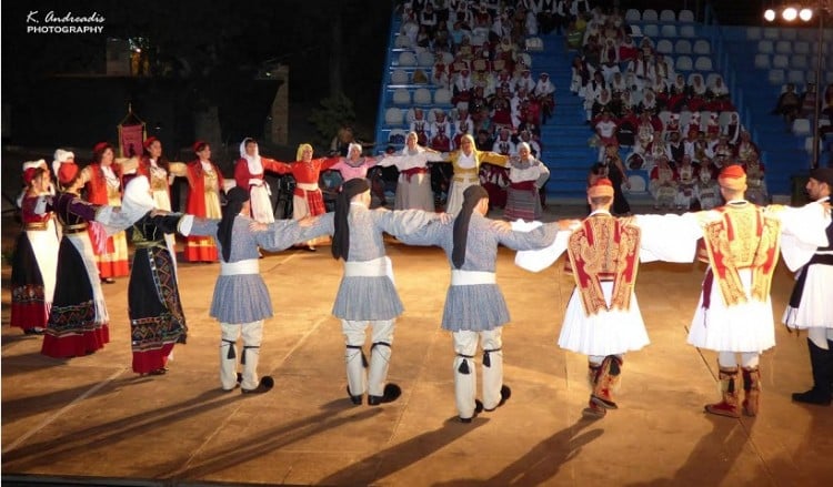 «3ο Φεστιβάλ Χορών στο νησί της Μαστίχας»: Η μεγάλη γιορτή του πολιτισμού της Χίου