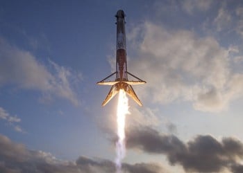 Η SpaceX ανέλαβε την εκτόξευση μυστηριώδους στρατιωτικού σκάφους