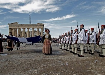 Η Αθήνα γιορτάζει σήμερα την 73η επέτειο απελευθέρωσης από τα ναζιστικά στρατεύματα κατοχής