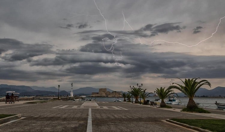 Η κακοκαιρία Κίρκη φέρνει έντονα φαινόμενα Τετάρτη και Πέμπτη – Ποιο το σκηνικό του καιρού σήμερα