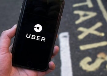 Η Uber απέλυσε μέσω βιντεοκλήσης 3.500 υπαλλήλους λόγω της πανδημίας