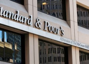 Ο οίκος S&P αναβάθμισε το μακροπρόθεσμο αξιόχρεο της Ελλάδας σε ΒΒ- από Β+ 5