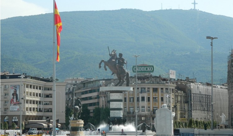 Σχολικά βιβλία στην πΓΔΜ χωρίς αρχαία και μακεδονικά σύμβολα ζήτησε η ελληνική πλευρά στη Μικτή Επιτροπή