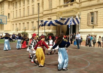 Κινδυνεύουν με λουκέτο τα ελληνικά σχολεία στο Κάιρο