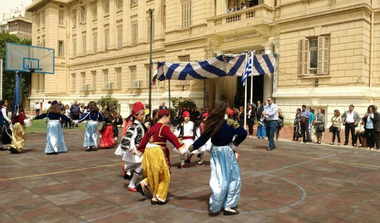 Κινδυνεύουν με λουκέτο τα ελληνικά σχολεία στο Κάιρο