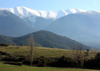 Ο «Ξενοφών» έφερε χιόνια στον Όλυμπο