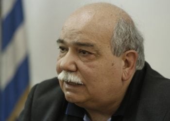 Βούτσης: Εκπλήσσομαι και απορώ με τη ρητορική Καμμένου