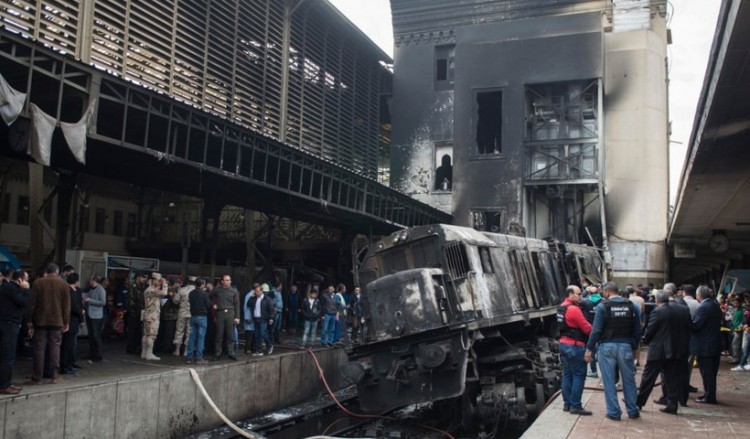 Αίγυπτος: Καβγάς πίσω από το πολύνεκρο δυστύχημα με το τρένο (βίντεο)