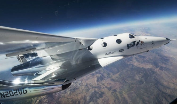 Virgin Galactic: Το πυραυλοκίνητο αεροπλάνο της πέταξε στα σύνορα του διαστήματος