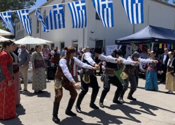 Ένα πανηγύρι αλά ελληνικά σε προάστιο της Μελβούρνης