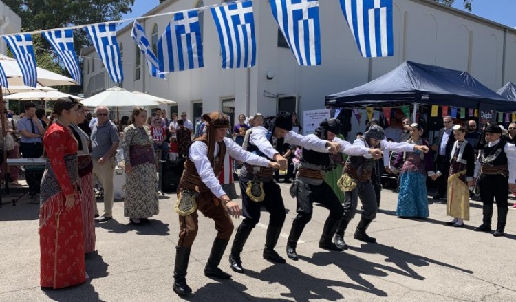 Ένα πανηγύρι αλά ελληνικά σε προάστιο της Μελβούρνης