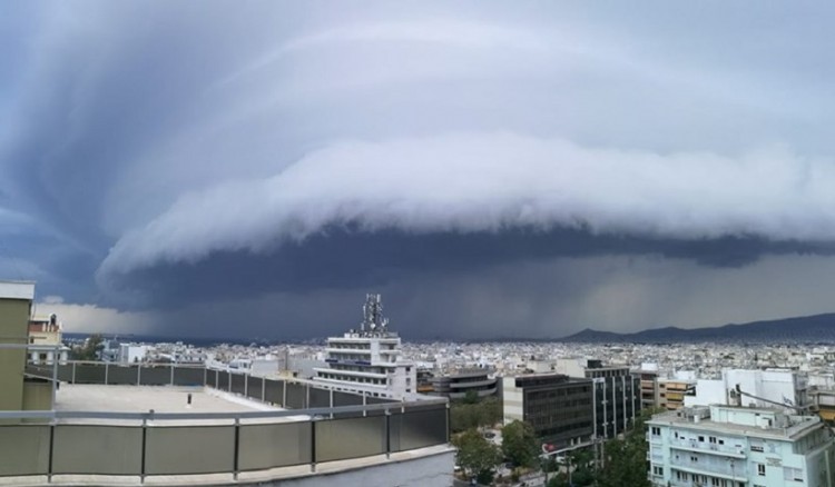 Άλλαξε ο καιρός – Βροχές, καταιγίδες, βροντές και πλημμύρες