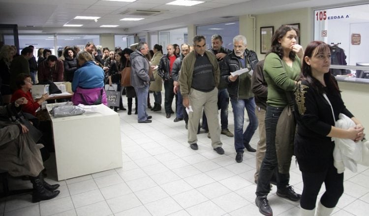 Τέλος οι ουρές στις εφορίες για ληξιαρχικές πράξεις γάμου, γέννησης, διαζυγίου, θανάτου