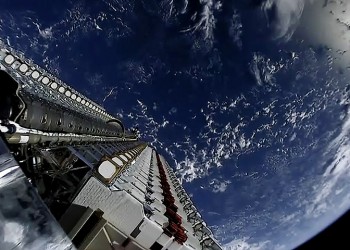 SpaceX: Εκτόξευσε 60 μικροδορυφόρους Starlink για παγκόσμιο φθηνό ευρυζωνικό ίντερνετ