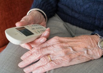 Tηλεφωνική γραμμή ψυχολογικής υποστήριξης στον Δήμο Παύλου Μελά