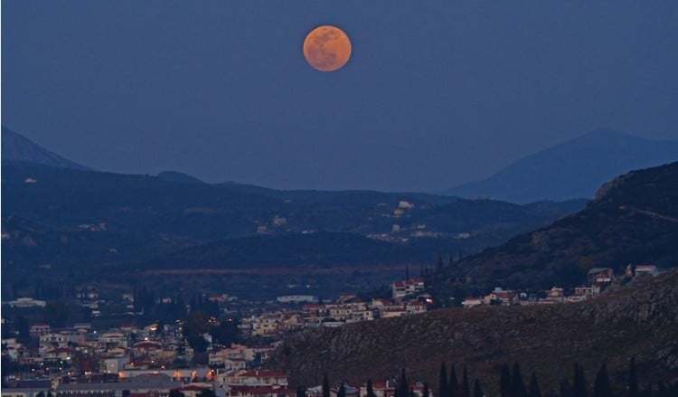 Απόψε η πρώτη υπερπανσέληνος του 2020