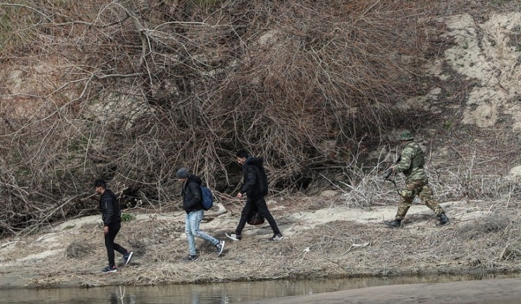 Έβρος: Μπλοκαρίστηκαν 1.871 νέες απόπειρες εισόδου σε ένα 12ωρο